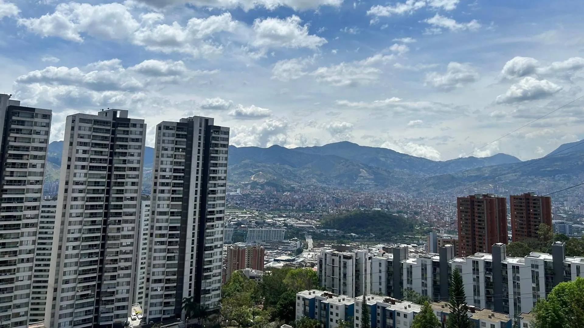 Apto En Las Palmas, Cerca Al Aeropuerto Y Zona Rosa, 3Br Apartment Medellin